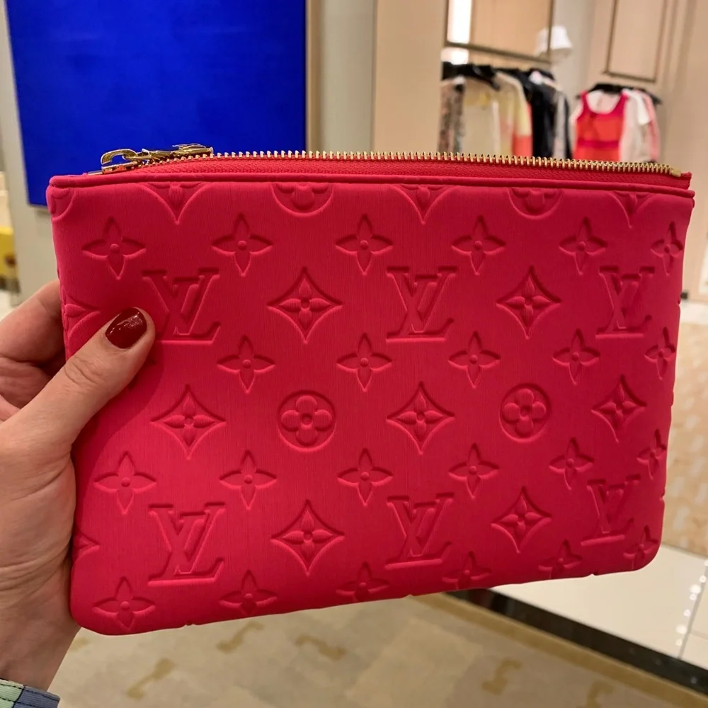 Authentic limited edition Louis Vuitton rare bright pink soft logo pouch .Must! - Picture 13 of 16